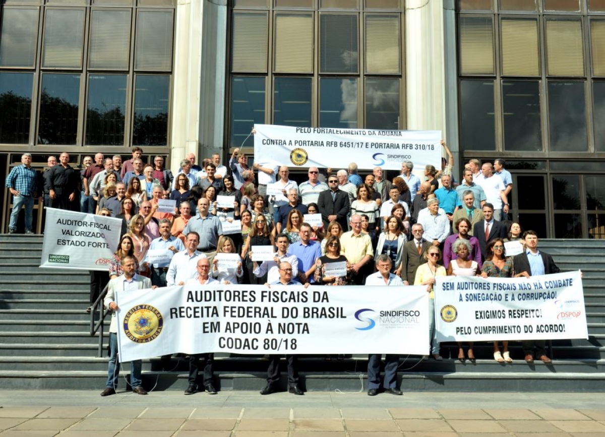 Auditores Fiscais de Porto Alegre mobilizados na Semana do Canal Vermelho