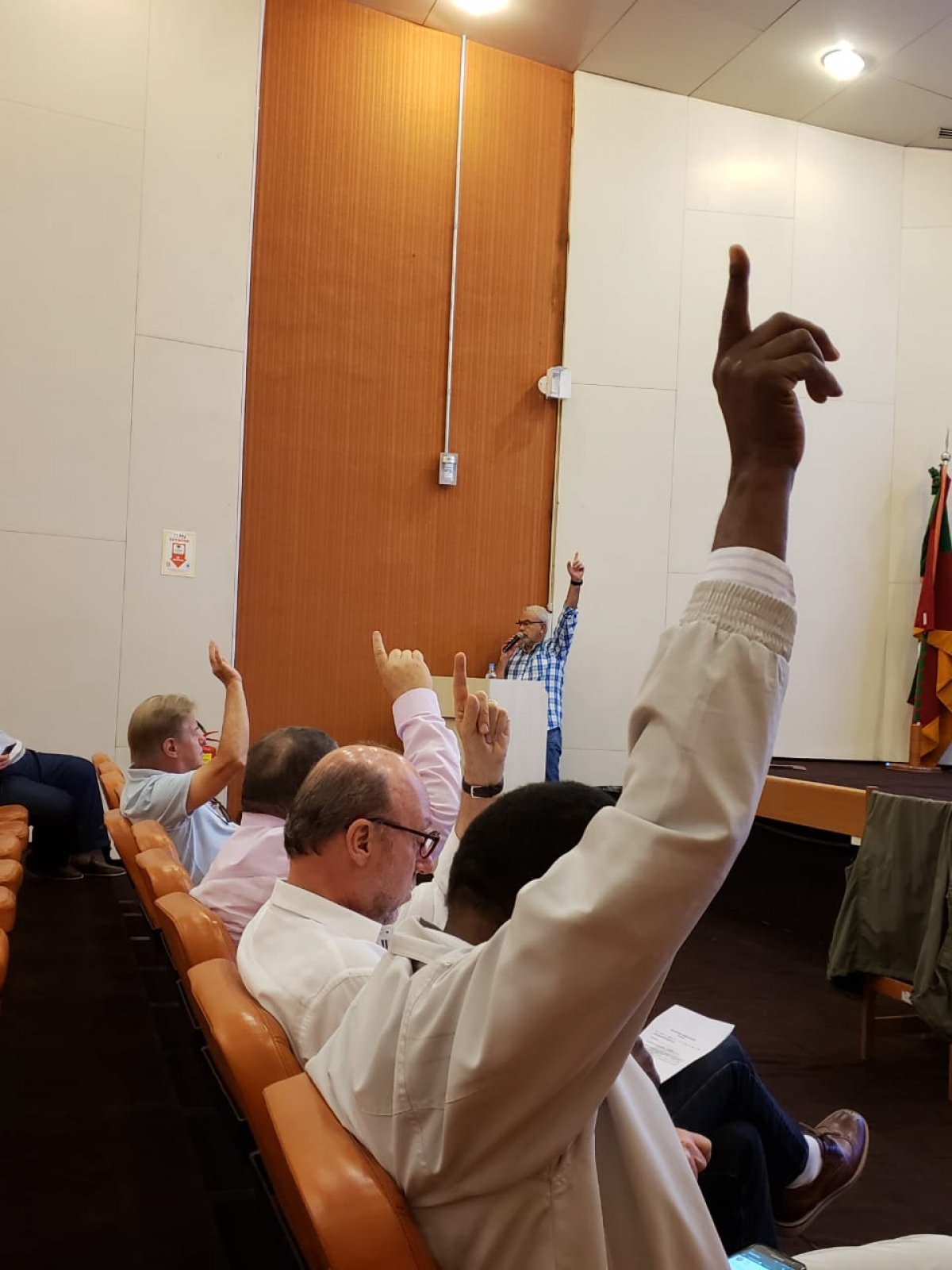 AGE debate mudanças para a reestruturação da RFB