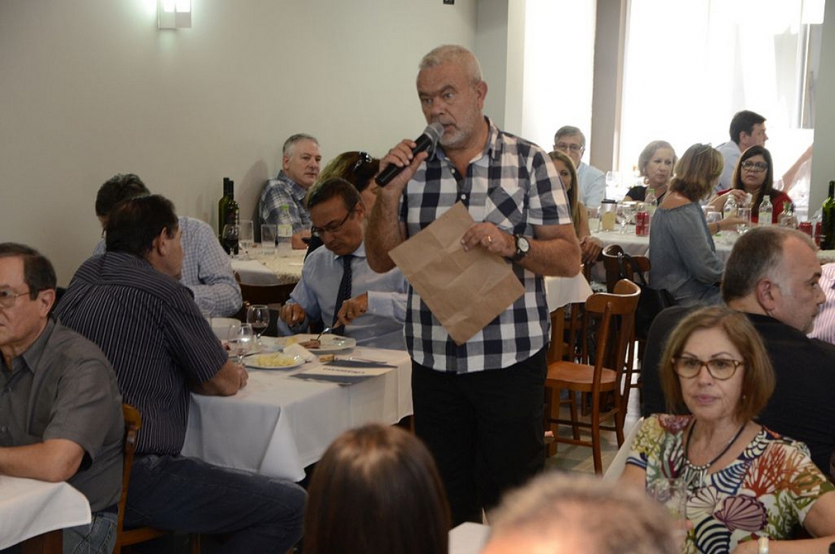 Churrasco tem lotação máxima