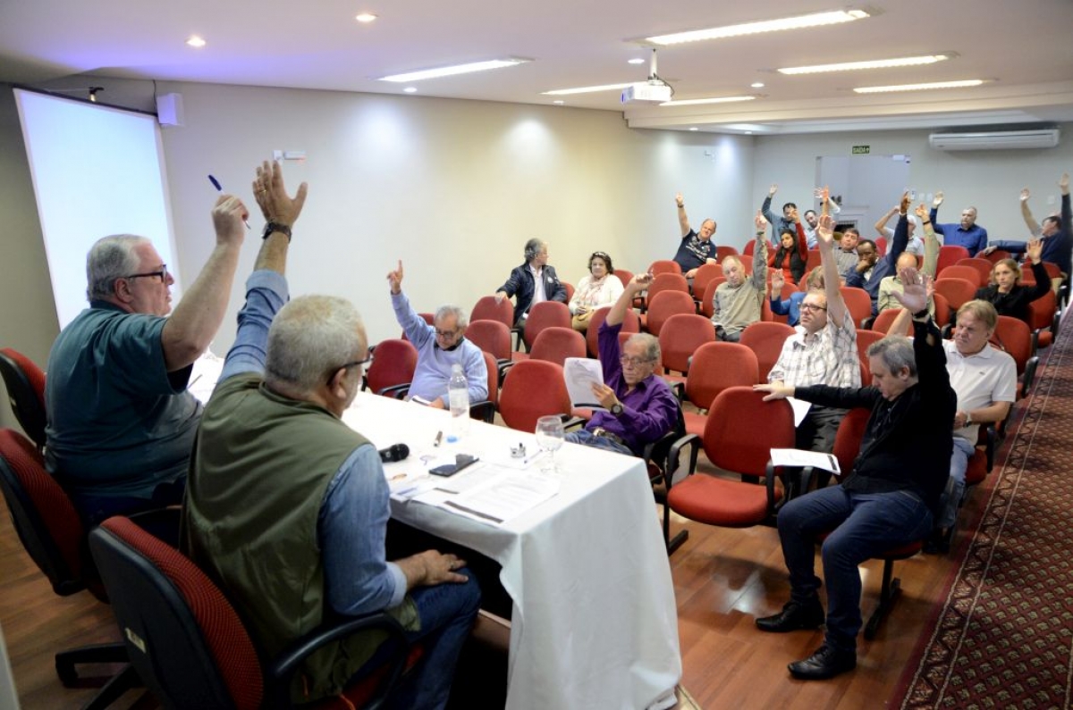 AGE: Filiados da DSPOA aprovam todos os indicativos
