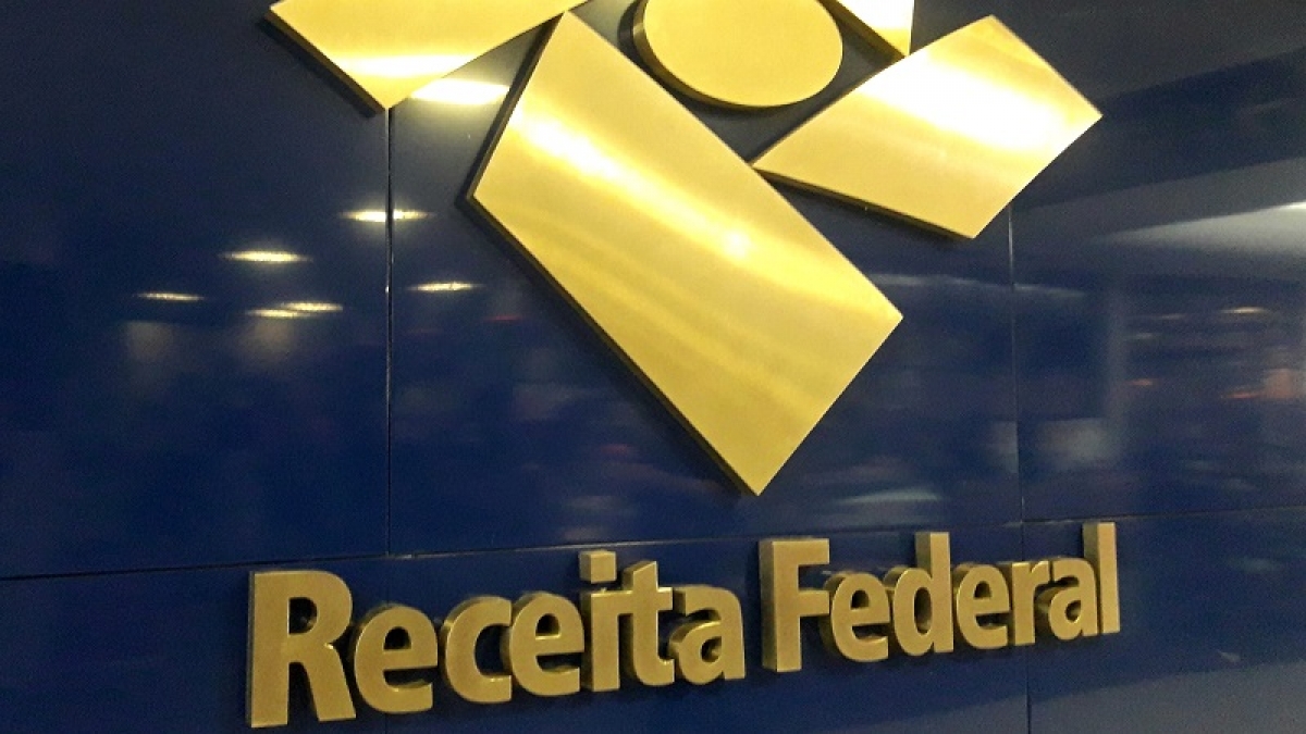 Tentativa de ingerência na Receita Federal atenta contra a legalidade e a moralidade pública