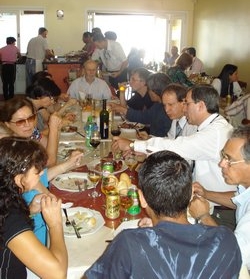 Churrasco mensal reúne filiados para confraternização