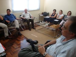Reunião debate plenária, seminários e convênios
