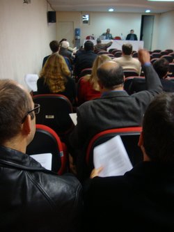 Filiados aprovam indicativos propostos na AGE