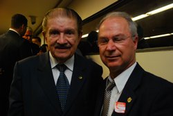 Adiada votação da PEC 443/09